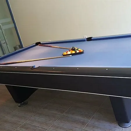 Ξενοδοχείο με διαμερίσματα Aquamarine 2*