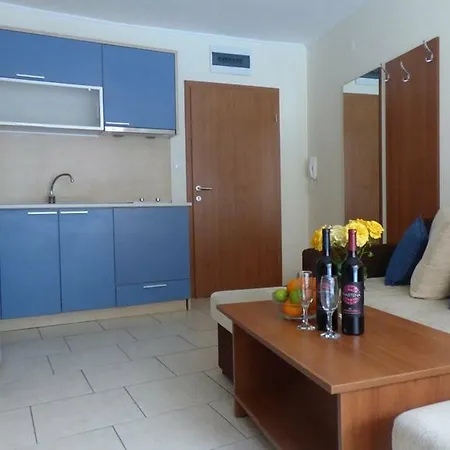 Apart-hotel Aquamarine 2*